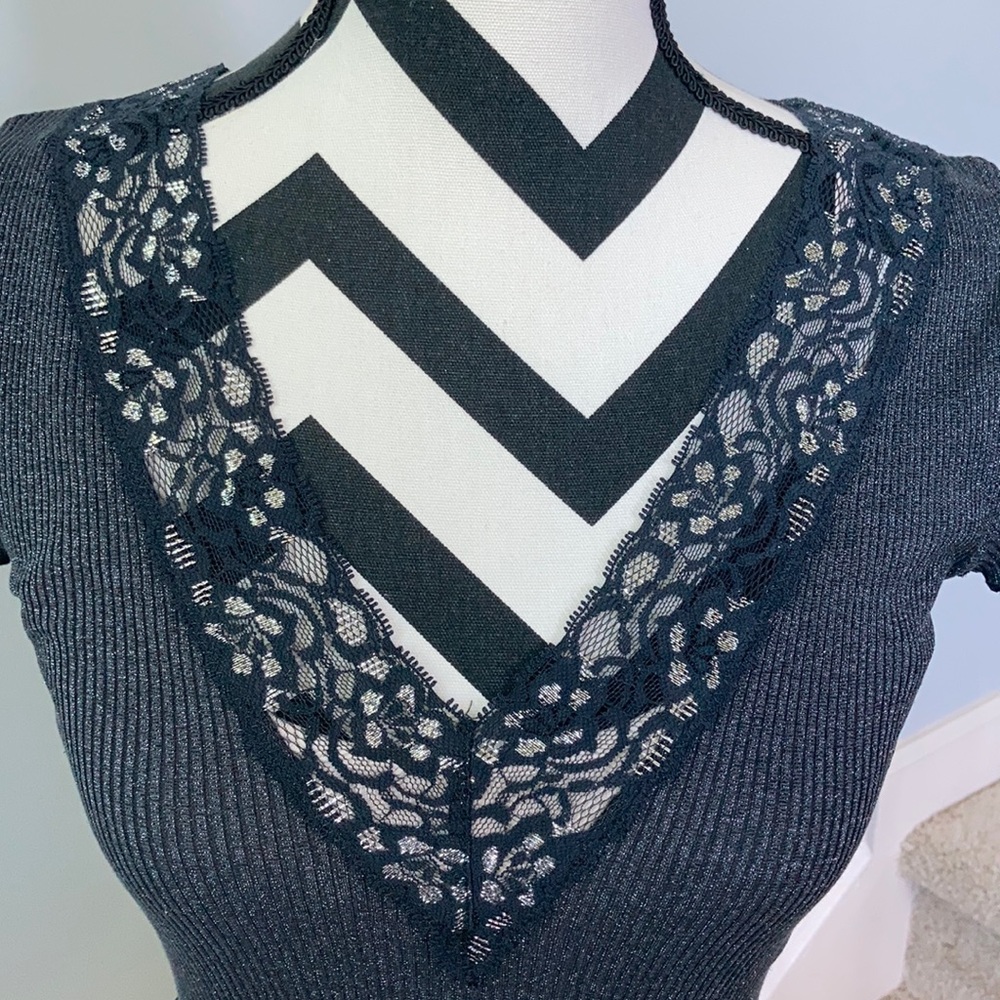 Liu Jo Short Sleeve Top - Picture 2 of 6